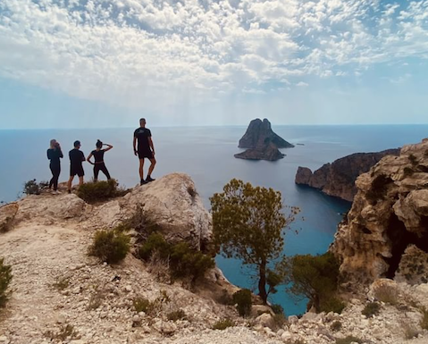 Mindfulness wandel coaching sessie op de mooist plekken op Ibiza